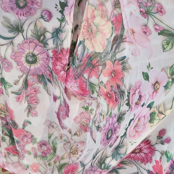 Romeoā&Ā JulietāCoutureāKimono - Picture 5 of 6